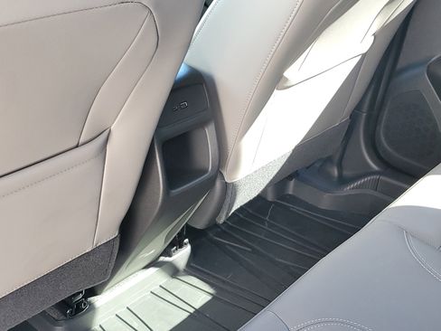 Used 2025 Buick Envista Avenir image 17