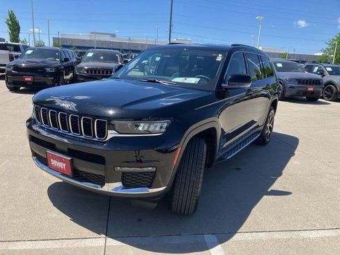 Certified 2023 Jeep Grand Cherokee L Limited AWD/4WD image 3