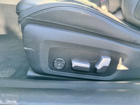 Used 2024 BMW 430i Convertible image 19