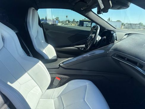 Used 2024 Chevrolet Corvette Stingray Coupe w/ 1LT RWD image 9