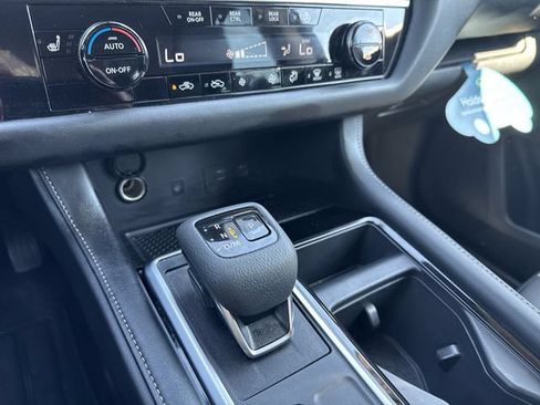 Used 2025 Nissan Pathfinder SL w/ Cargo Package AWD/4WD image 24