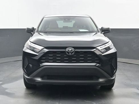Used 2025 Toyota RAV4 LE AWD/4WD image 19