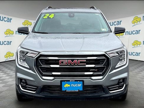 Used 2024 GMC Terrain AT4 image 2
