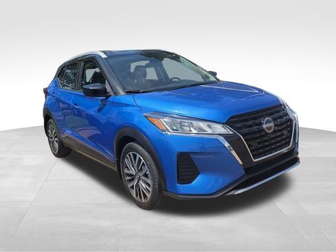 Used 2023 Nissan Kicks SV FWD image 4