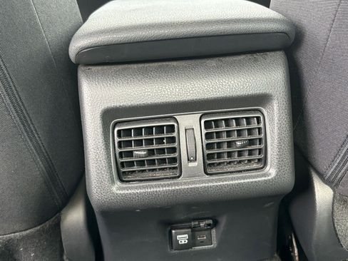 Used 2025 Toyota Camry LE image 23