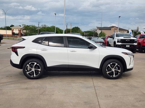 New 2026 Chevrolet Trax RS w/ Driver Confidence Package FWD image 7