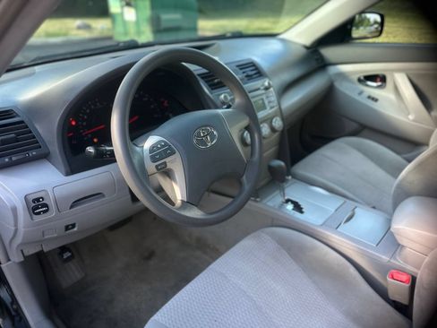 Used 2011 Toyota Camry LE w/ LE Extra-Value Pkg FWD image 12