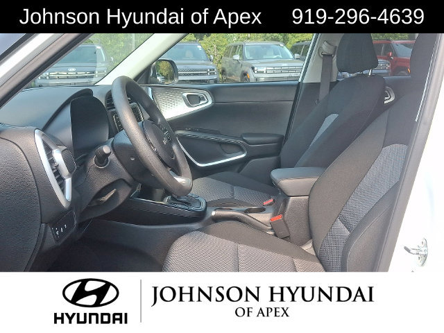 Used 2023 Kia Soul LX w/ LX Technology Package FWD image 13