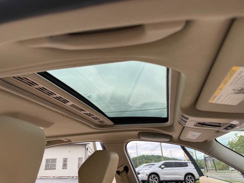 Used 2015 BMW 328i Sedan RWD image 13