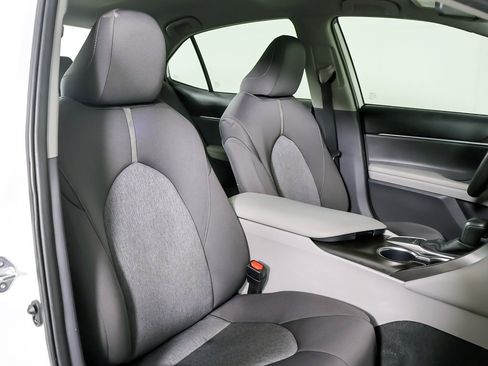 Used 2024 Toyota Camry LE image 23