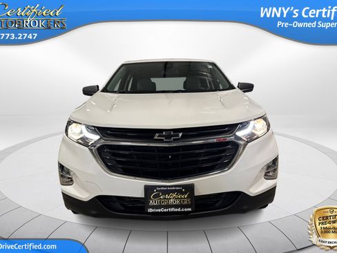 Used 2021 Chevrolet Equinox LS image 2