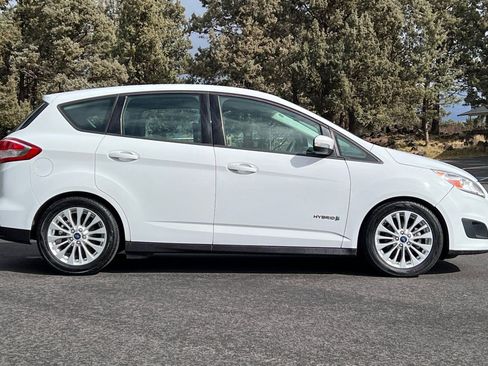 Used 2018 Ford C-MAX SE image 3