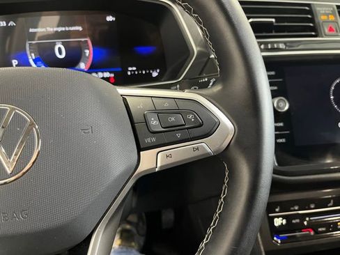 Used 2024 Volkswagen Tiguan SE AWD/4WD image 27