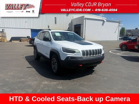 Used 2022 Jeep Cherokee Trailhawk w/ Premium Leather Package AWD/4WD image 1