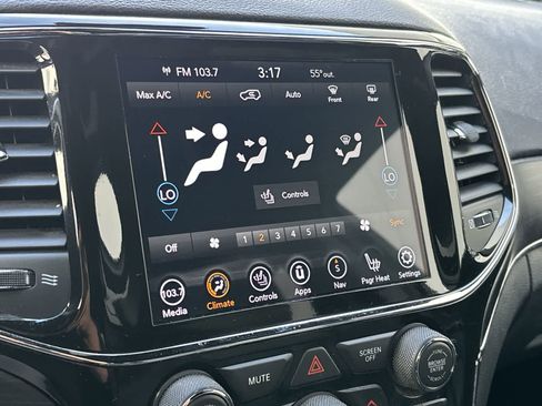 Used 2021 Jeep Grand Cherokee Limited w/ Premium Lighting Group image 10