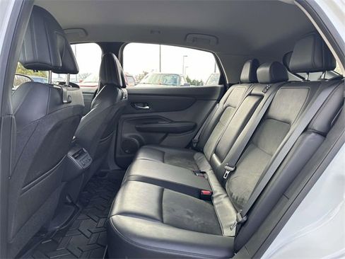 Used 2023 Nissan Ariya AWD image 15