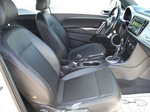 Used 2012 Volkswagen Beetle 2.5 FWD image 6