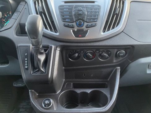 Used 2018 Ford Transit 150 XLT image 28