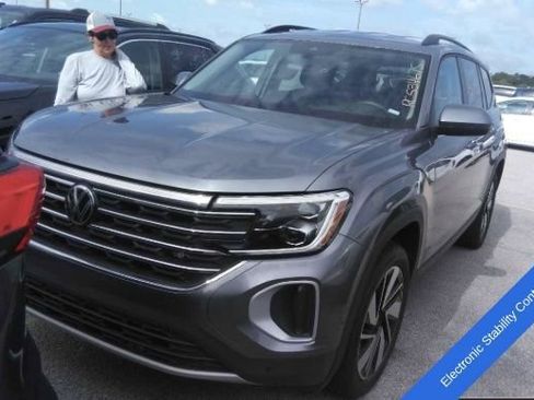 Used 2024 Volkswagen Atlas SE AWD/4WD image 9