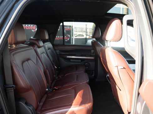 Used 2024 Ford Expedition Max Limited image 32
