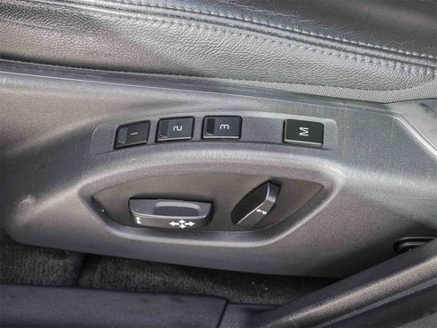 Used 2018 Volvo V60 T5 Cross Country image 23