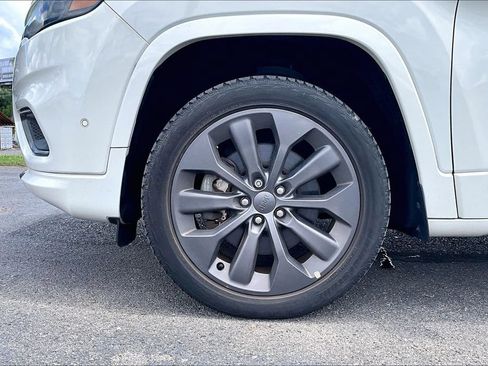 Used 2019 Jeep Cherokee High Altitude FWD image 2