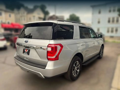 Used 2018 Ford Expedition XLT AWD/4WD image 6