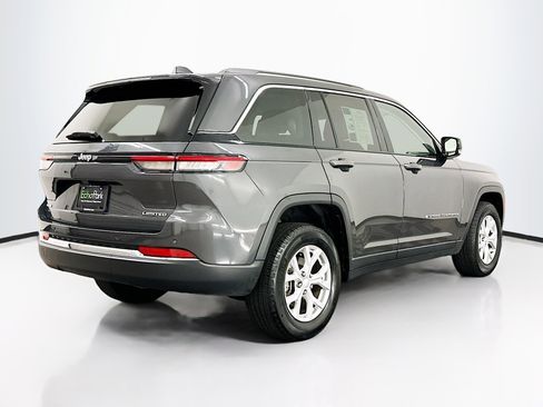 Used 2023 Jeep Grand Cherokee Limited image 9