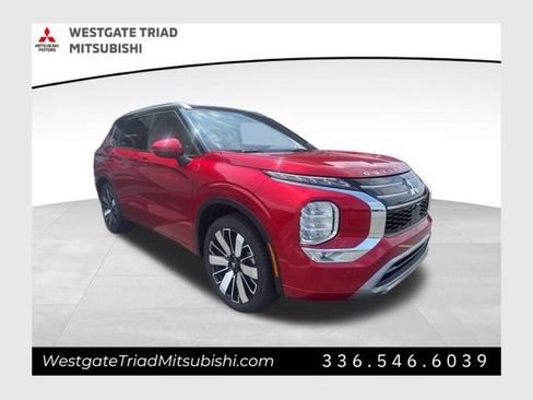 New 2025 Mitsubishi Outlander SEL image 1