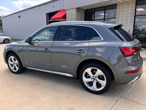 Used 2023 Audi Q5 2.0T Premium Plus w/ Premium Plus Package AWD/4WD image 3