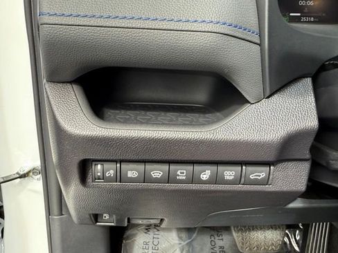 Used 2024 Toyota RAV4 XSE w/ Advanced Technology Package AWD/4WD image 18