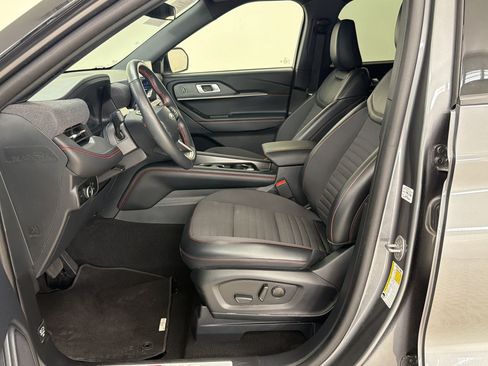Certified 2025 Ford Explorer ST-Line w/ ST-Line Street Pack AWD/4WD image 5