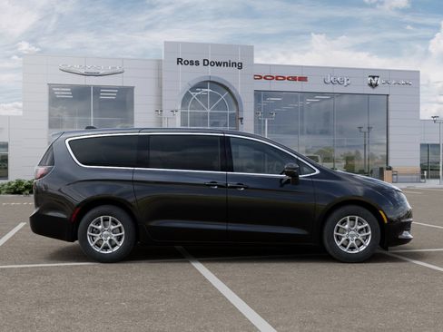New 2026 Chrysler Voyager LX FWD image 21