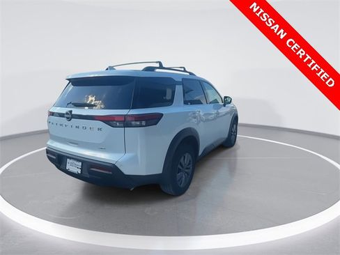 Certified 2025 Nissan Pathfinder SV image 8