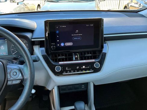 Certified 2024 Toyota Corolla Cross L image 6