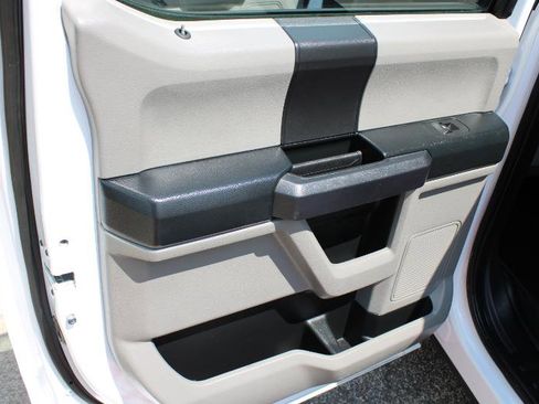 Used 2017 Ford F150 XL w/ Equipment Group 101A Mid image 11