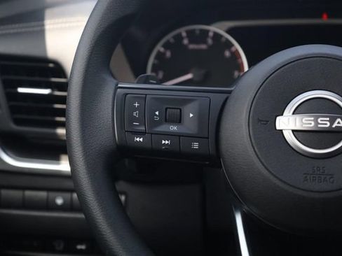 Certified 2024 Nissan Rogue SV AWD/4WD image 9