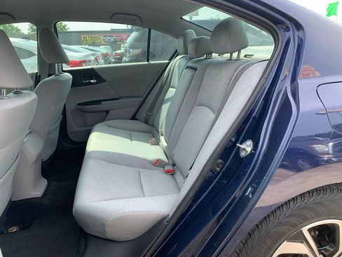 Used 2017 Honda Accord LX image 10