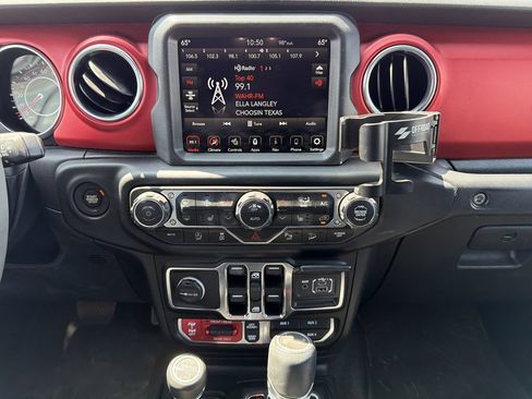 Used 2021 Jeep Wrangler Unlimited Rubicon AWD/4WD image 16