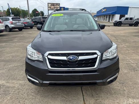 Used 2018 Subaru Forester 2.5i Premium AWD/4WD image 3