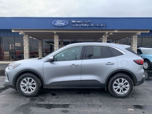 Used 2023 Ford Escape Active w/ Tech Pack #2 AWD/4WD image 6