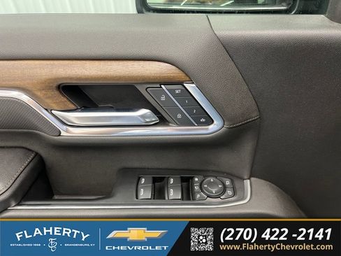 Used 2024 Chevrolet Silverado 3500 High Country AWD/4WD image 21
