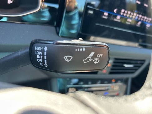 Used 2025 Volkswagen Jetta Sport image 29