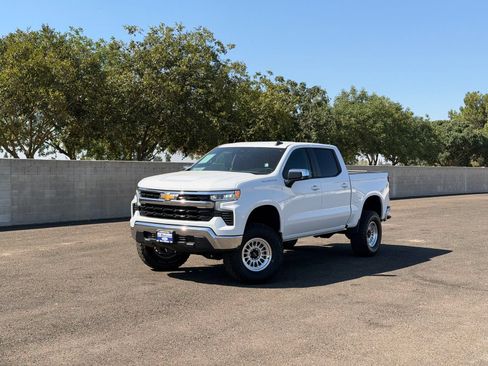 Used 2023 Chevrolet Silverado 1500 LT w/ Protection Package RWD image 8