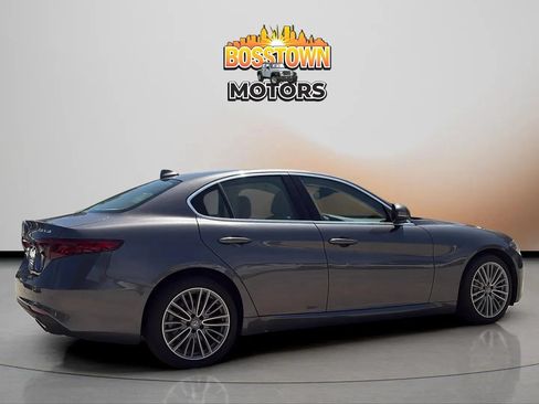 Used 2020 Alfa Romeo Giulia Ti AWD/4WD image 39