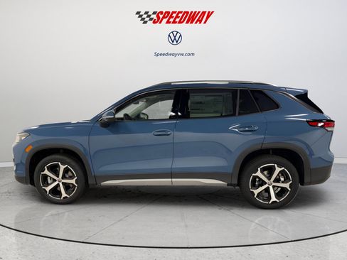 New 2026 Volkswagen Tiguan SE image 4