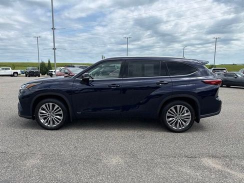 Used 2023 Toyota Highlander Platinum AWD/4WD image 9