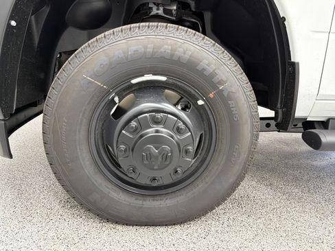 New 2026 RAM 3500 Tradesman AWD/4WD image 10