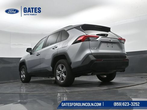 Used 2025 Toyota RAV4 XLE AWD/4WD image 42