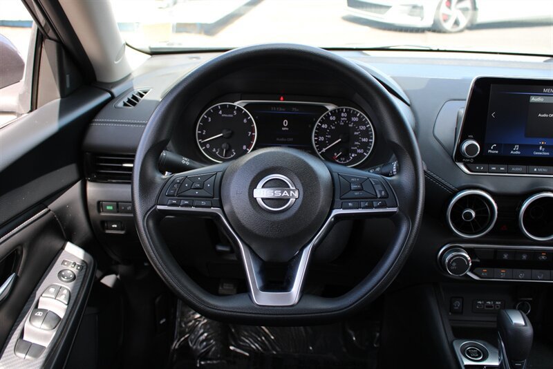 Used 2024 Nissan Sentra SV FWD image 17